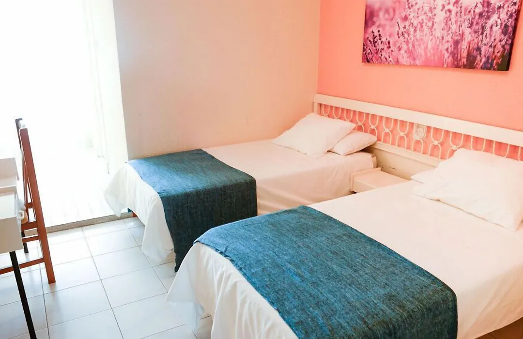 Hostal Isla Playa-1